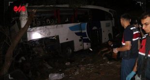 واژگونی مرگبار یک اتوبوس چند نفر کشته و زخمی شدند؟